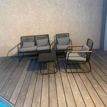 Des Palmiers Villa *